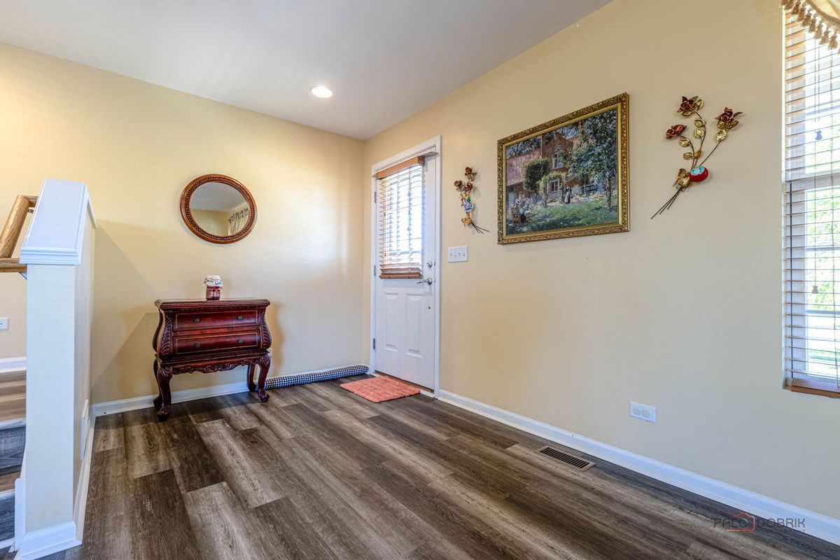 4004 Cypress Drive, Zion, IL 60099