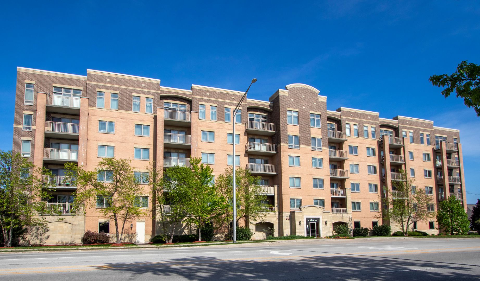 77 N Wolf Road N #509 — Northlake, IL 60164