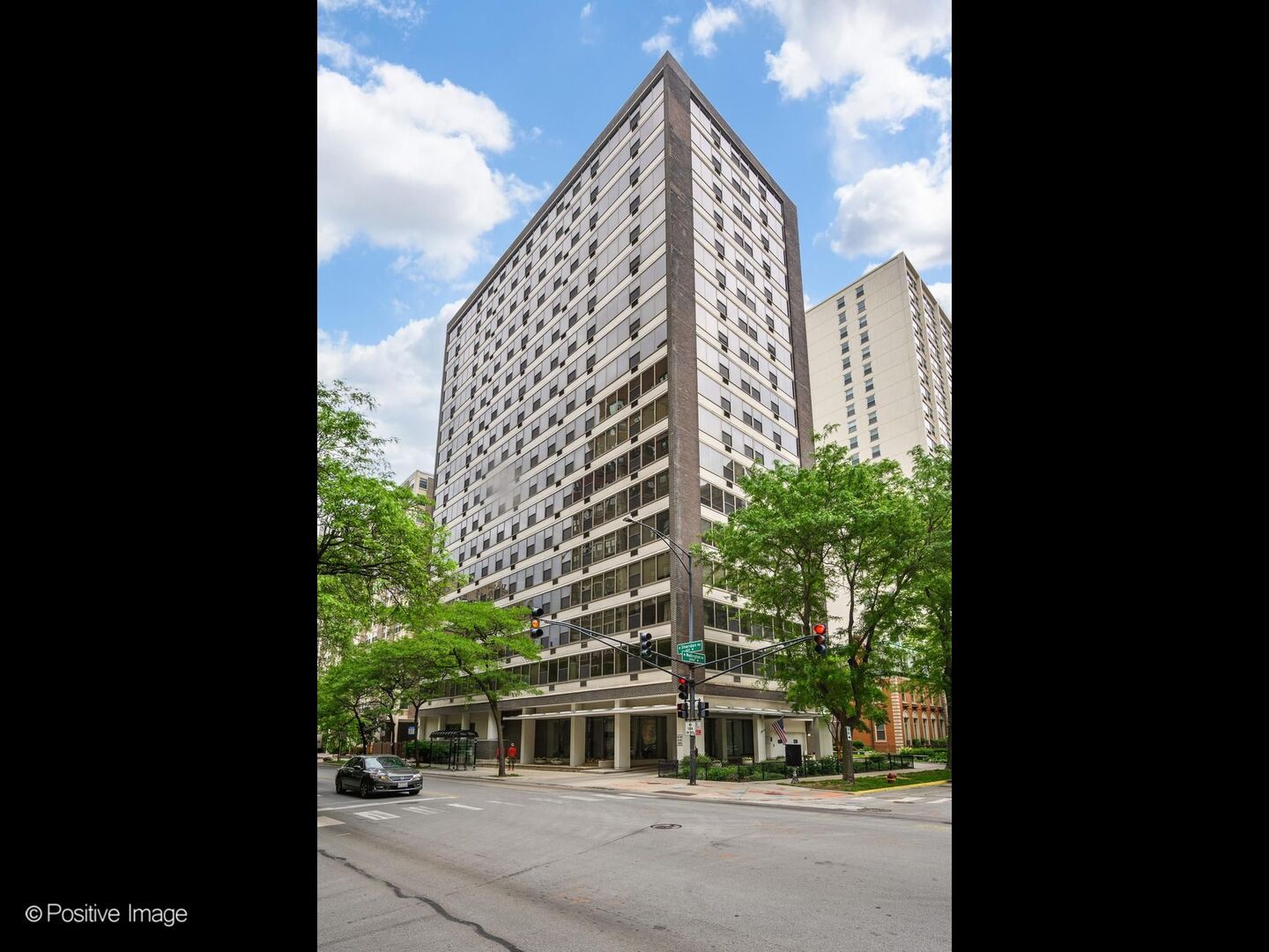 360 W Wellington Avenue #3C — Chicago, IL 60657