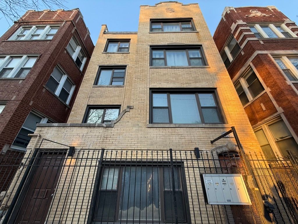 5791 Ridge Avenue, Chicago, IL 60660