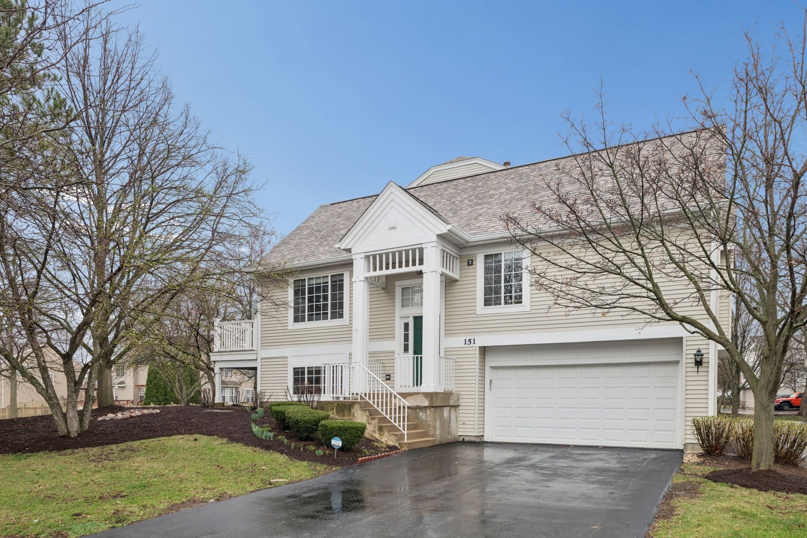 151 Lucerne Court #12-4 — Wheeling, IL 60090