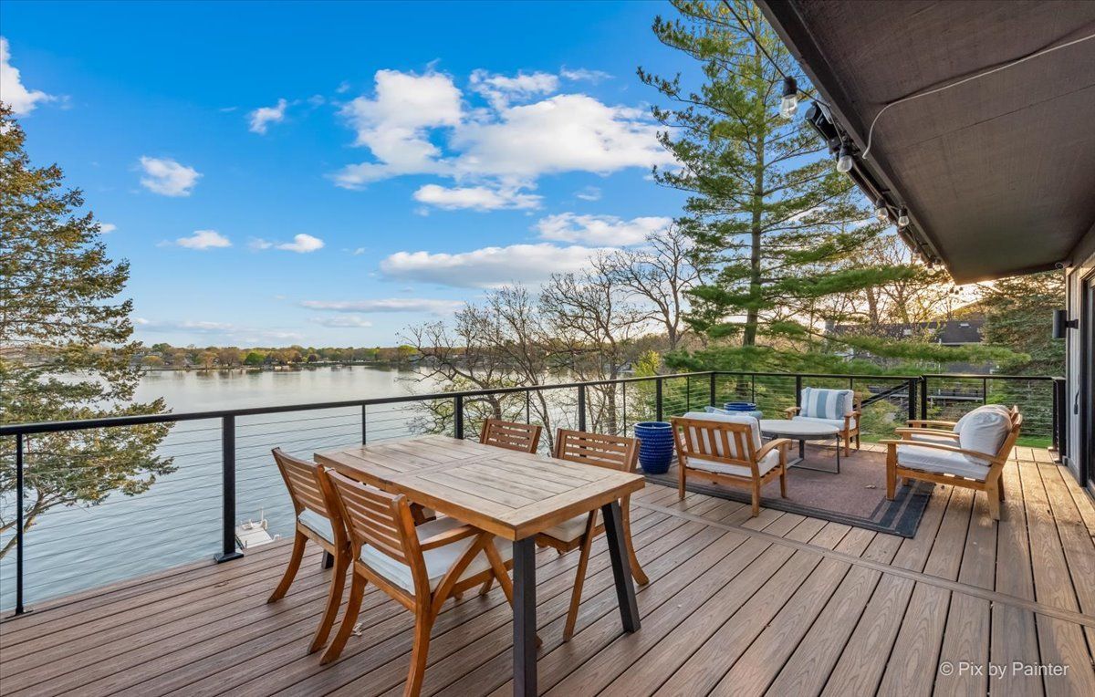 386 Holiday Drive, Lake Holiday, IL 60552