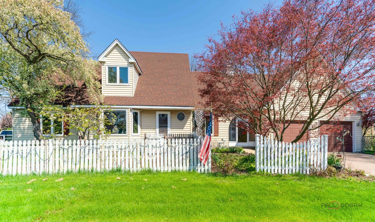 807 Burris Avenue, Lake Bluff, IL 60044