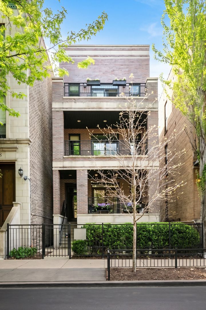 2680 N Orchard Street #1 — Chicago, IL 60614