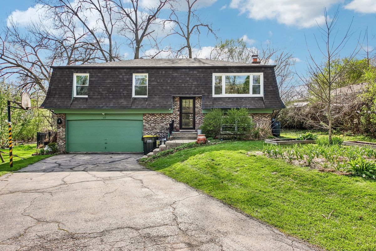 355 Council Trail, Lake In The Hills, IL 60156