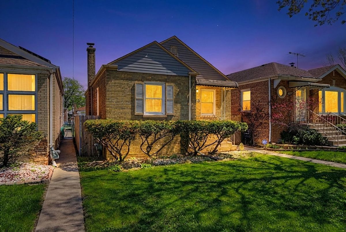 14223 Wallace Avenue, Riverdale, IL 60827