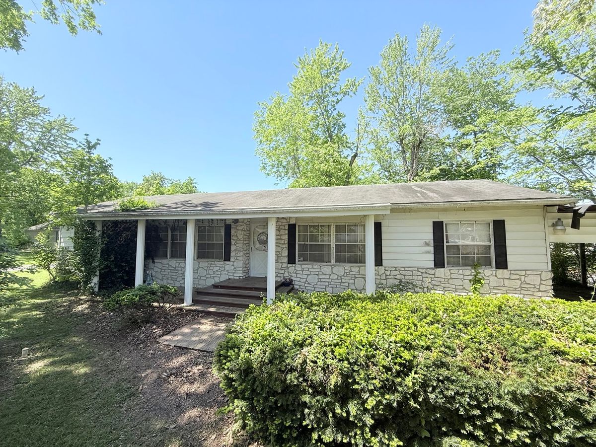 517 Marshall Street, Harrisburg, IL 62946