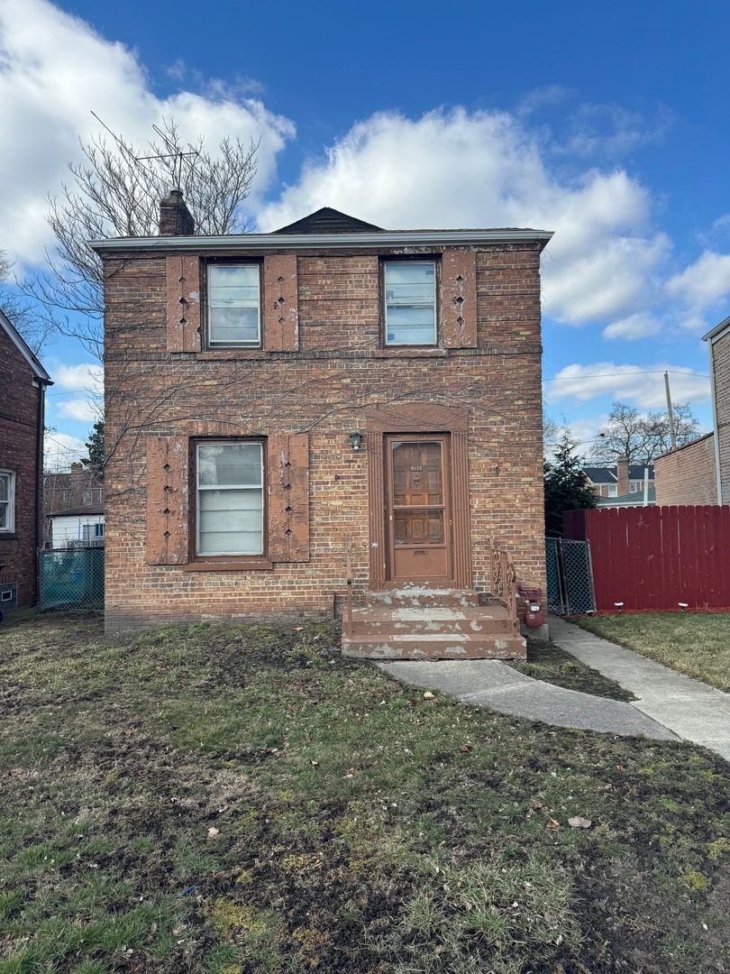 9122 S La Salle Street — Chicago, IL 60620