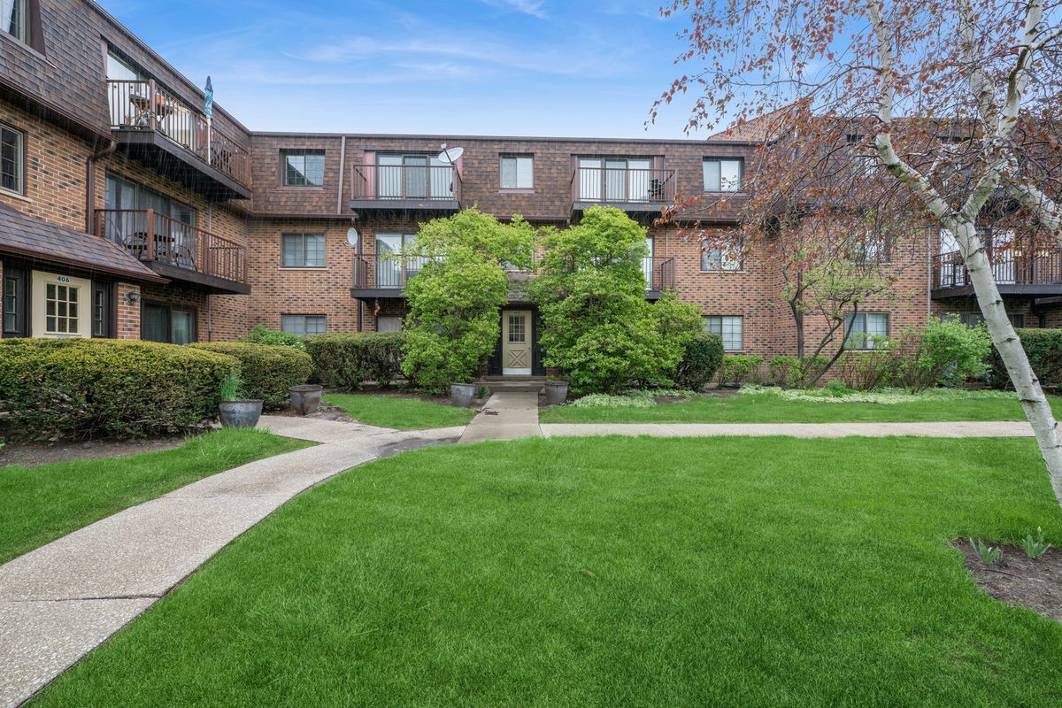 408 Kensington Road, Mount Prospect, IL 60056