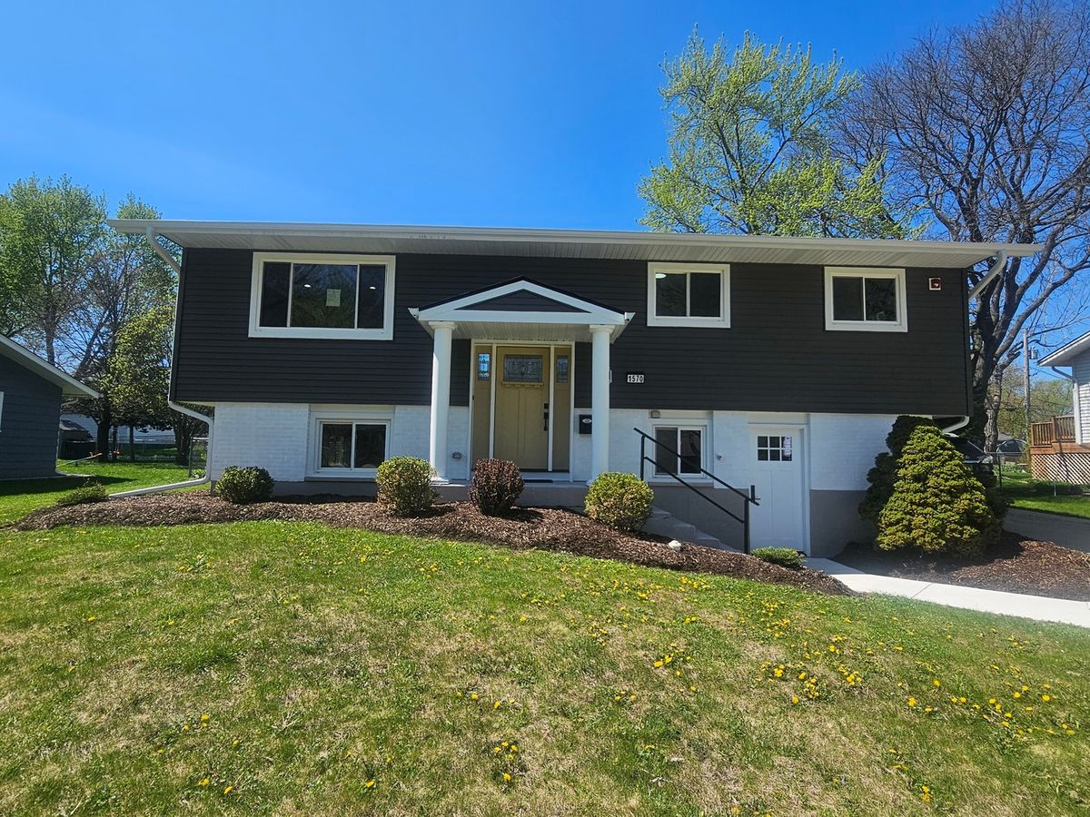 1570 Jefferson Road, Hoffman Estates, IL 60169