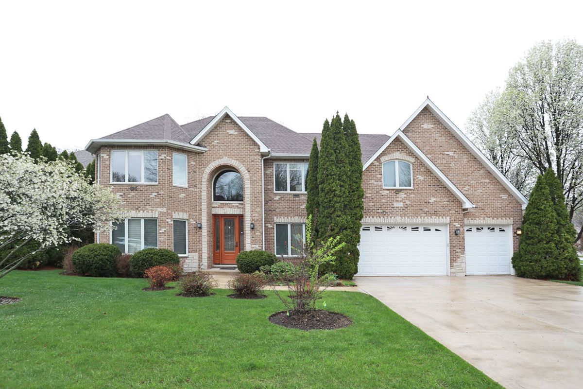 310 Jennifer Lane, Roselle, IL 60172