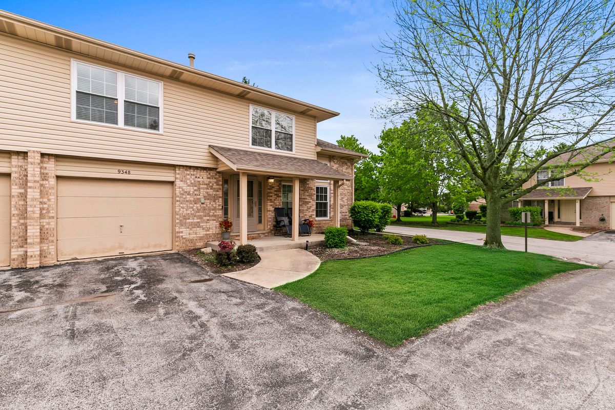 9348 Meadowview Drive, Orland Hills, IL 60487