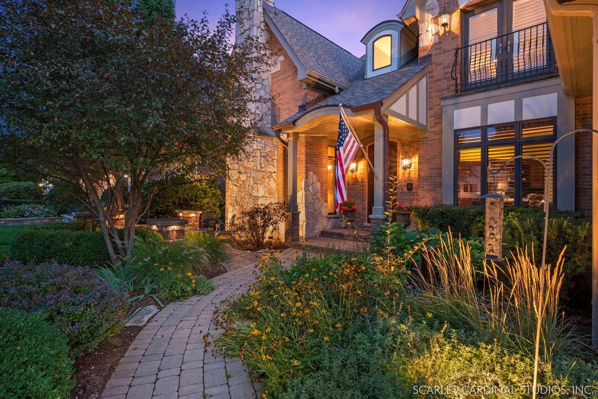 32 Baker Lane, Naperville, IL 60565