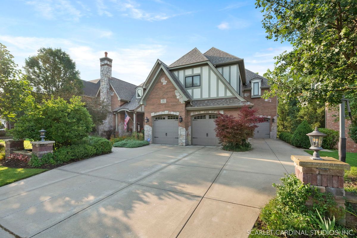 32 Baker Lane, Naperville, IL 60565