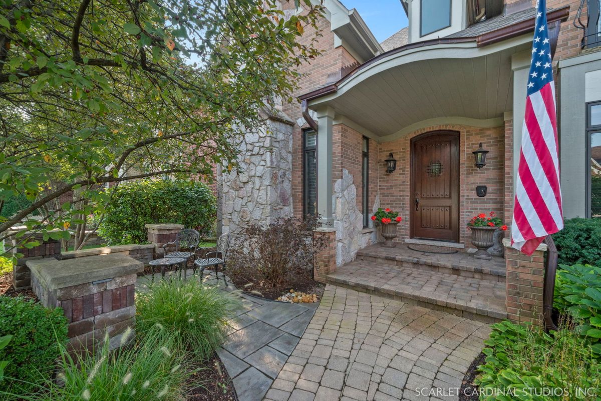 32 Baker Lane, Naperville, IL 60565