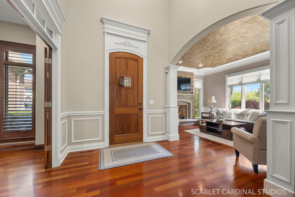 32 Baker Lane, Naperville, IL 60565
