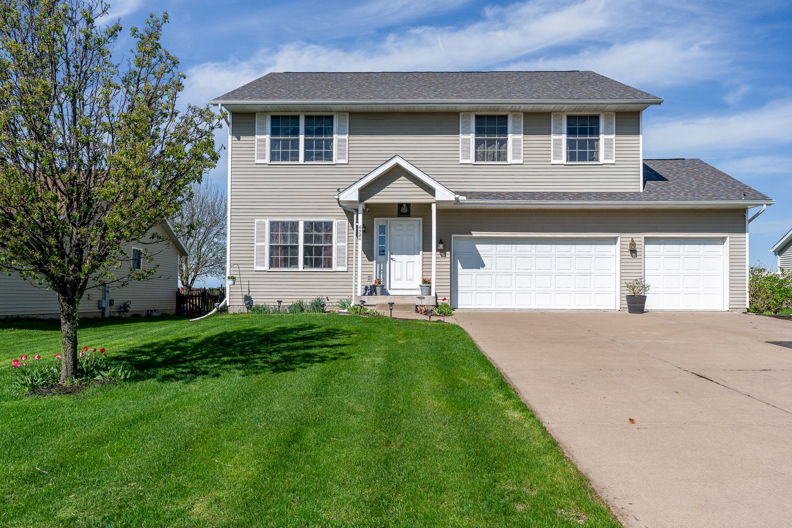 6524 International Drive — Bettendorf, IA 52722