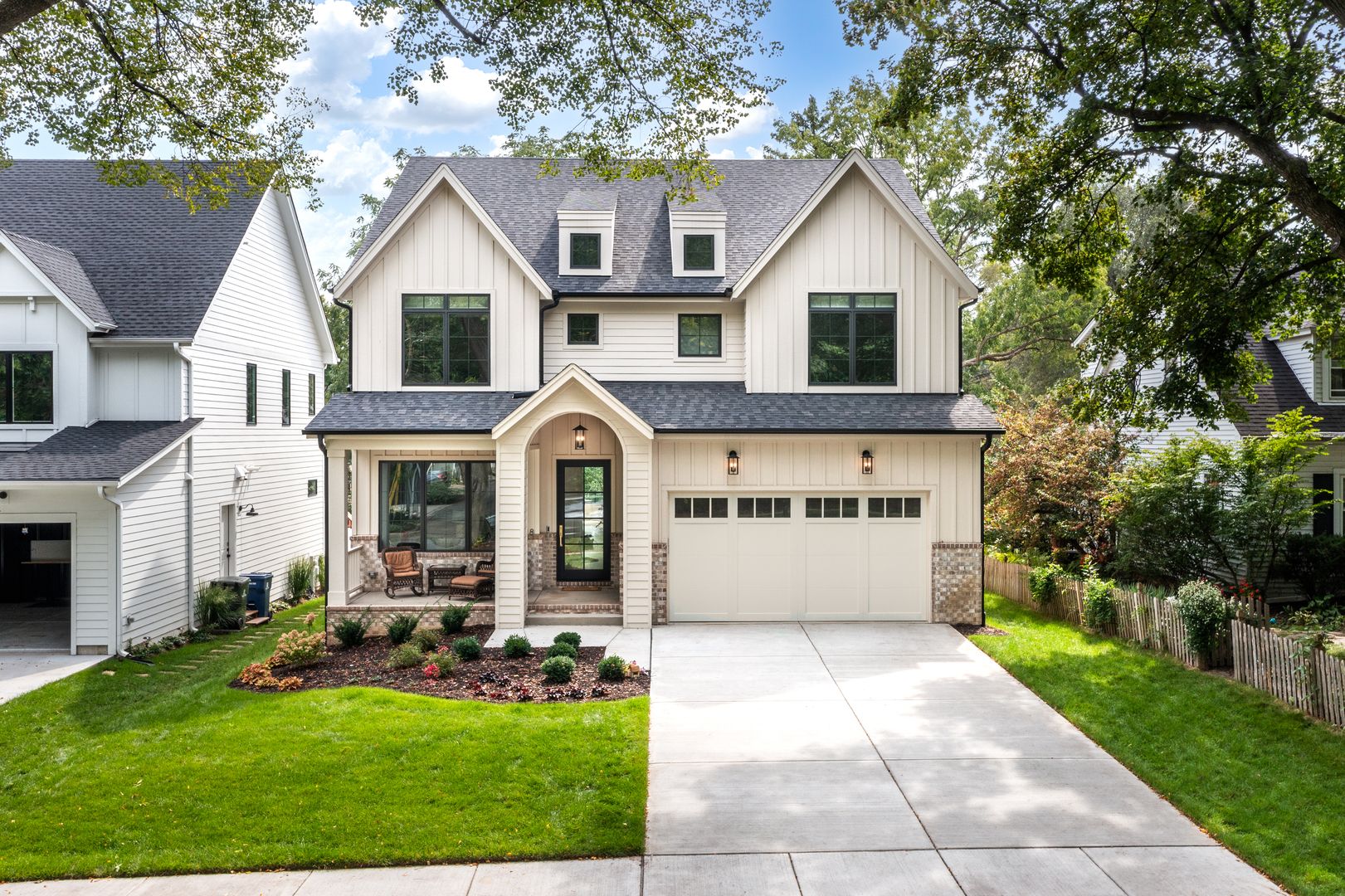 660 N Eagle Street — Naperville, IL 60563
