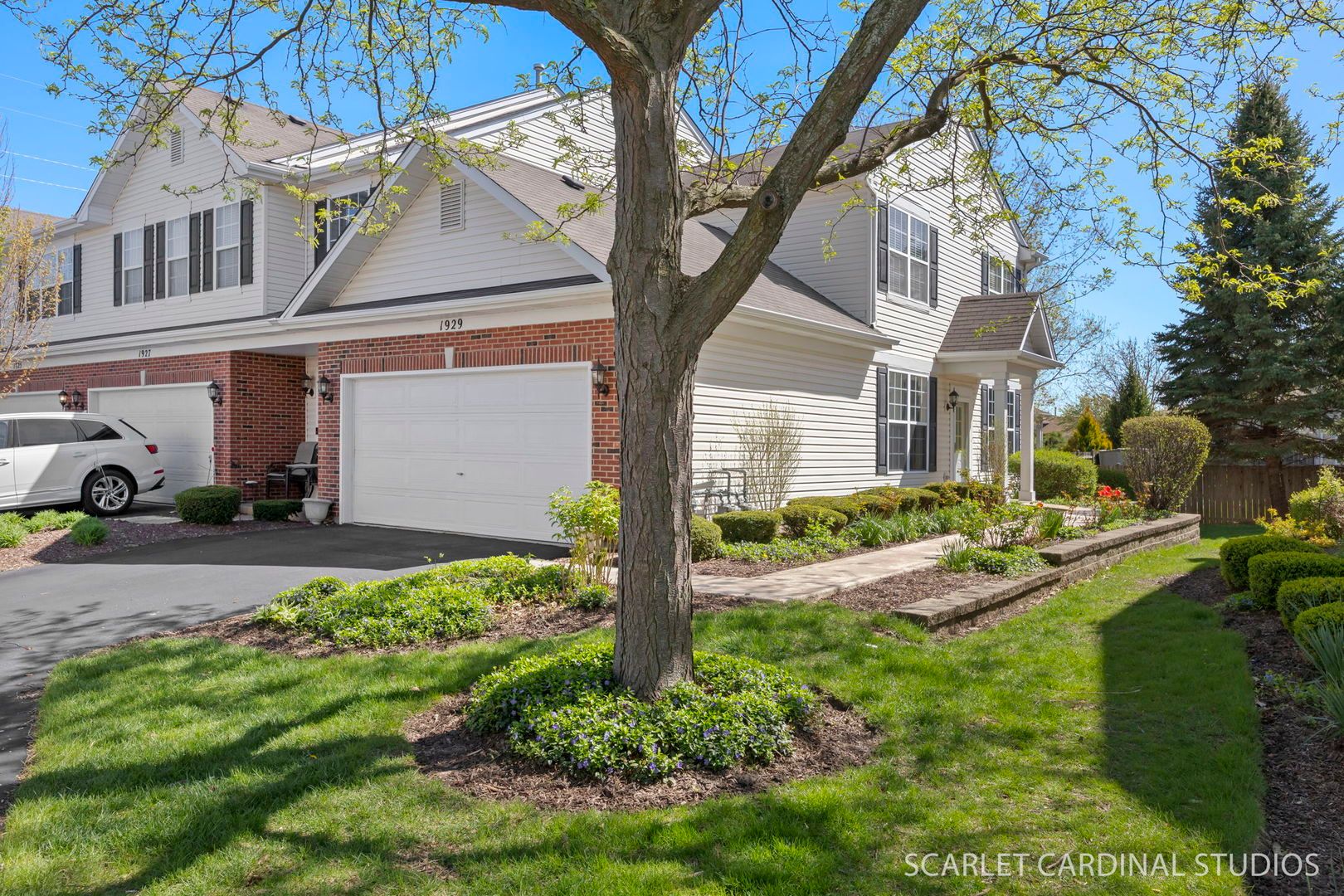 1929 W Crestview Circle — Romeoville, IL 60446
