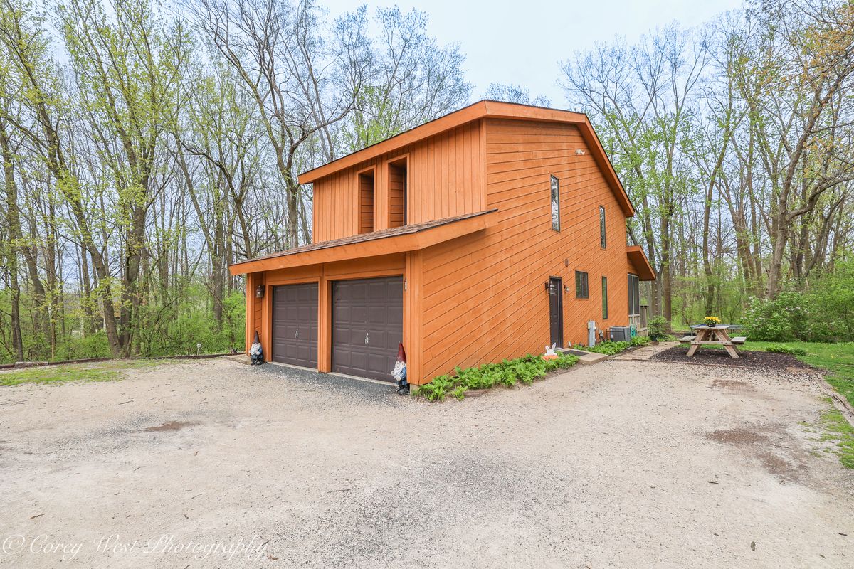 45W984 Mcdonald Road, Hampshire, IL 60140