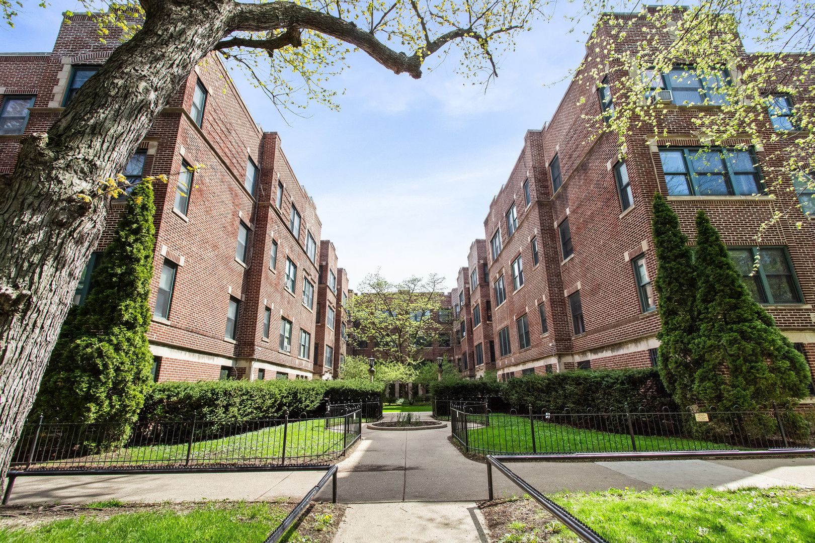 5555 S Kimbark Avenue #2 — Chicago, IL 60637