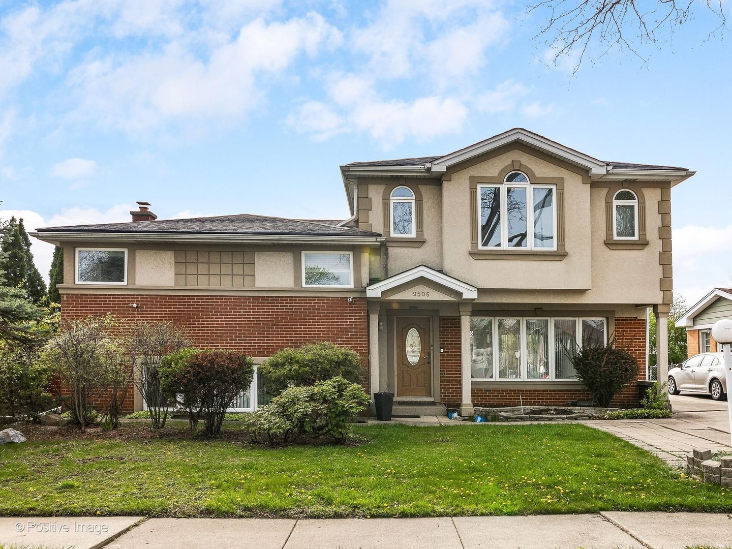 9506 Ozanam Avenue — Morton Grove, IL 60053