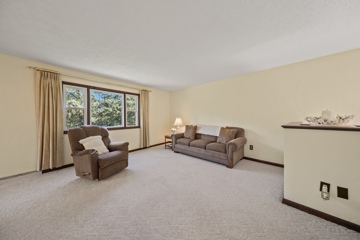 24146 Stagecoach Road, Geneseo, IL 61254