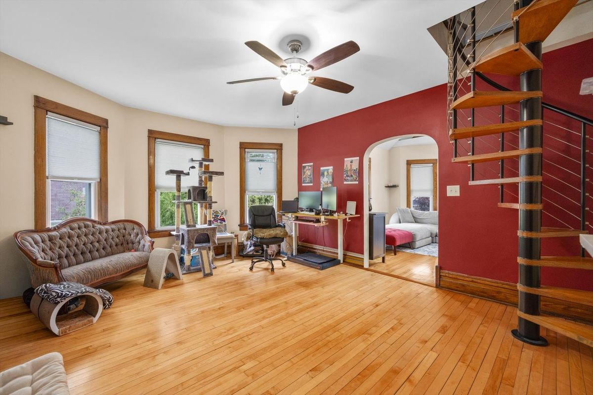 4029 Amelia Avenue, Lyons, IL 60534
