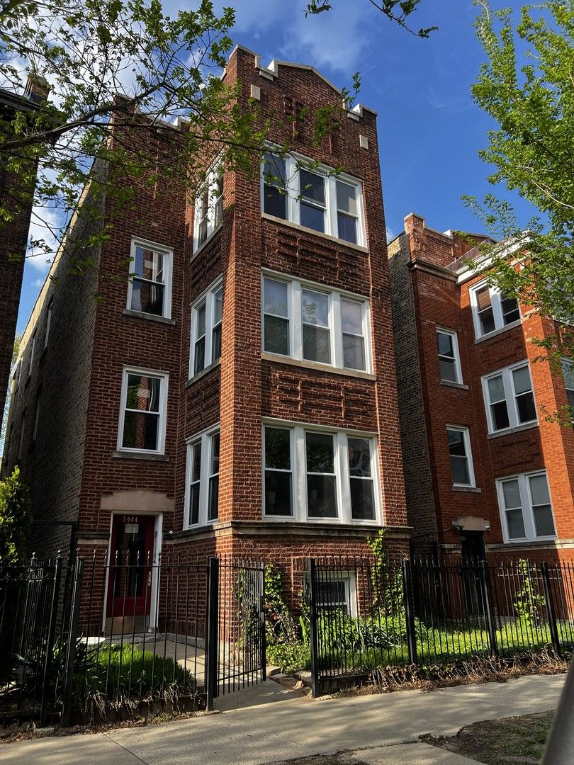 2044 Birchwood Avenue, Chicago, IL 60645
