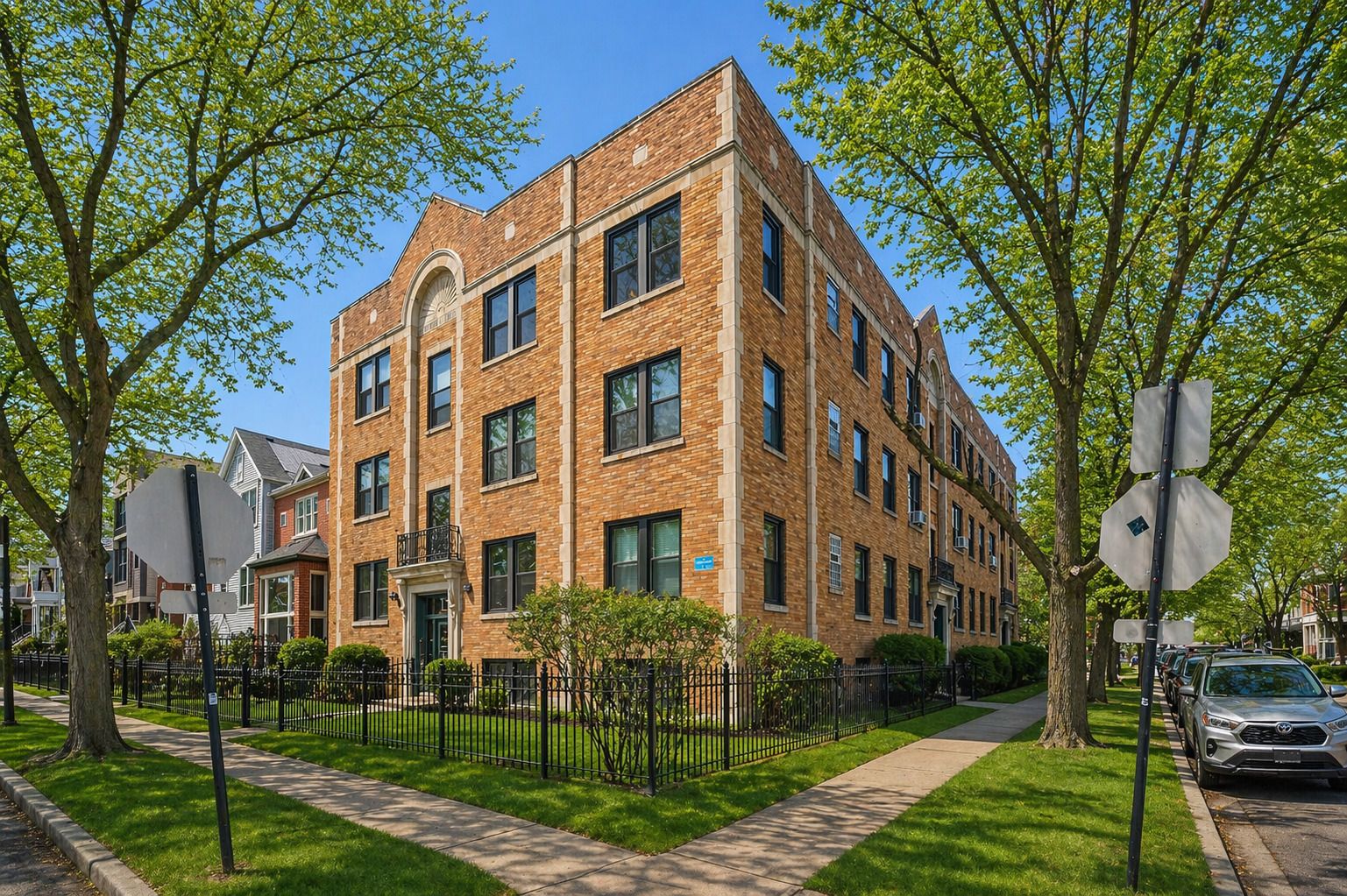 3101 N Kenmore Avenue #3 — Chicago, IL 60657
