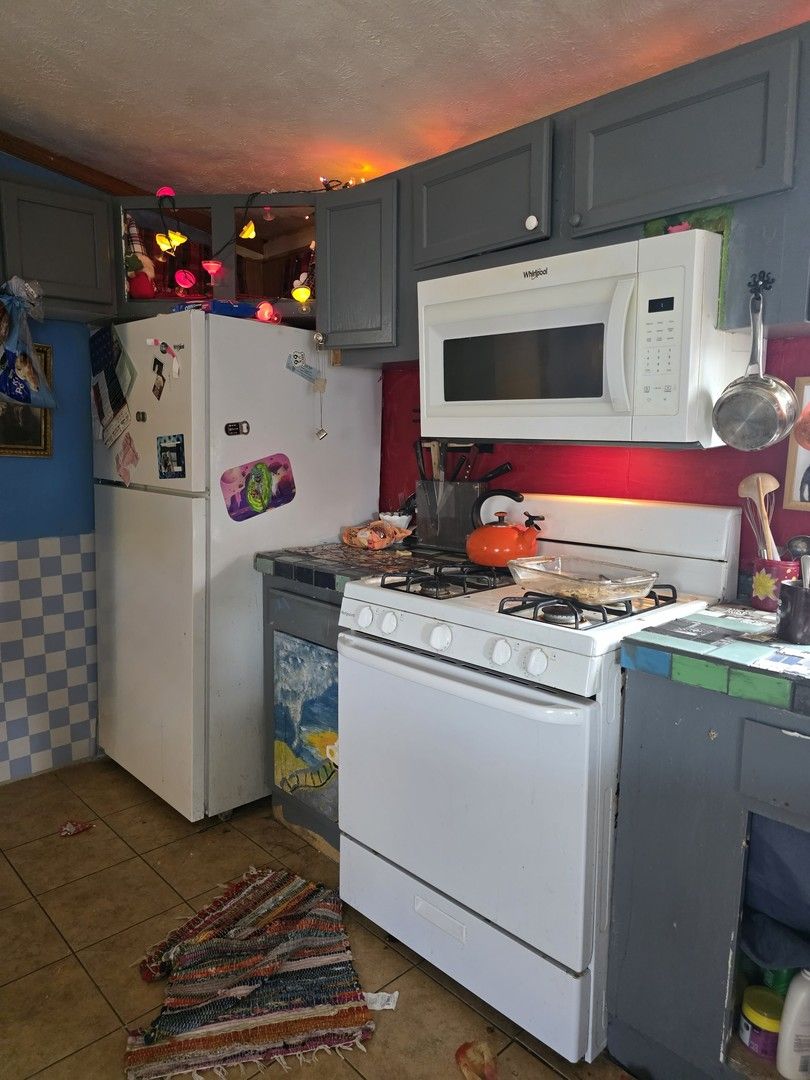 725 Michelle Drive, Chicago Heights, IL 60411