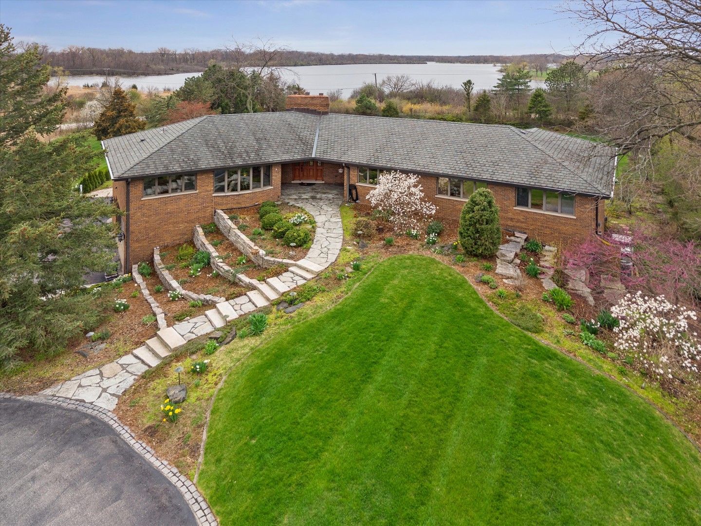 13124 Blue Heron Drive — Orland Park, IL 60467