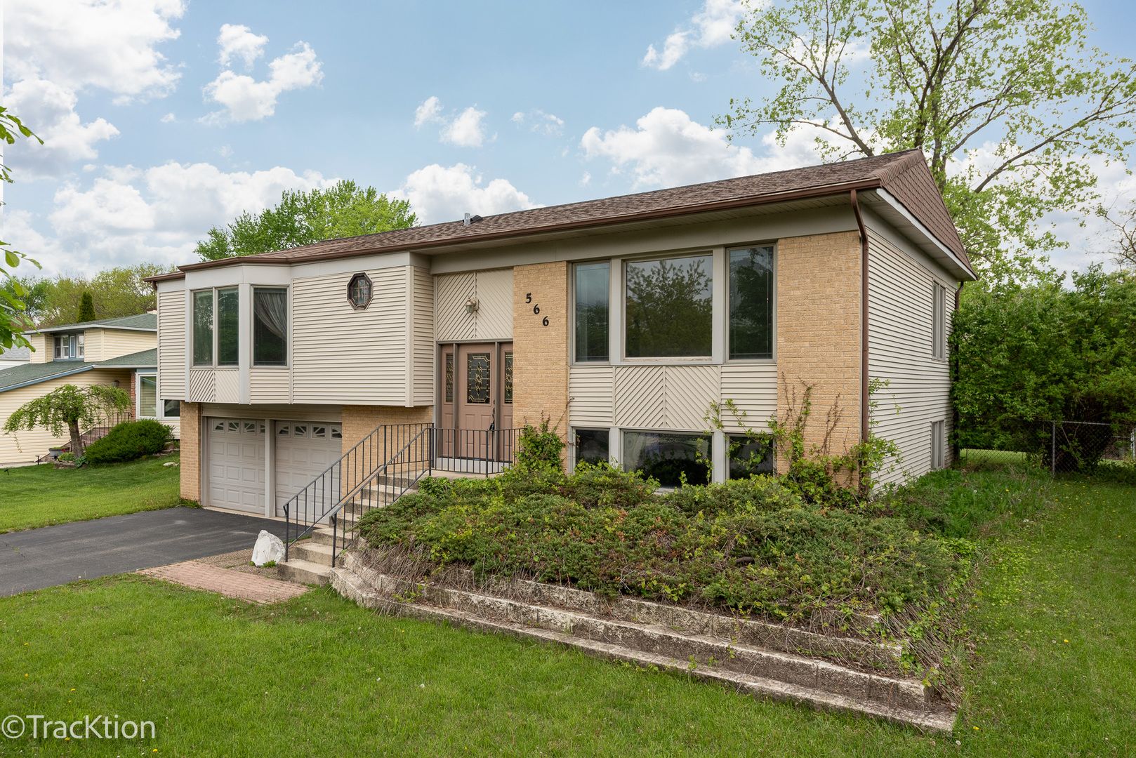 566 Cambridge Way — Bolingbrook, IL 60440