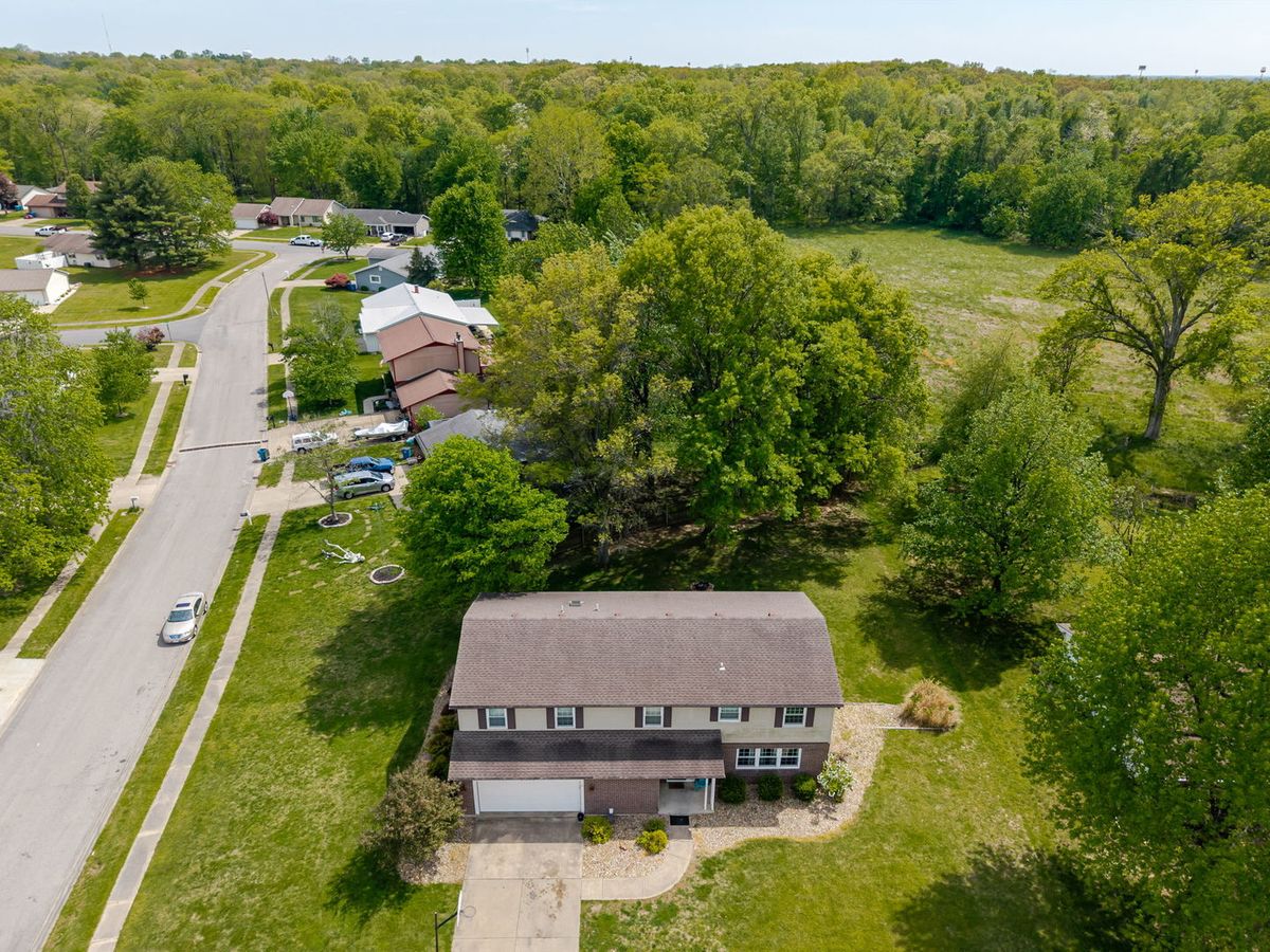 4401 Woodglen Lane, Mt Vernon, IL 62864