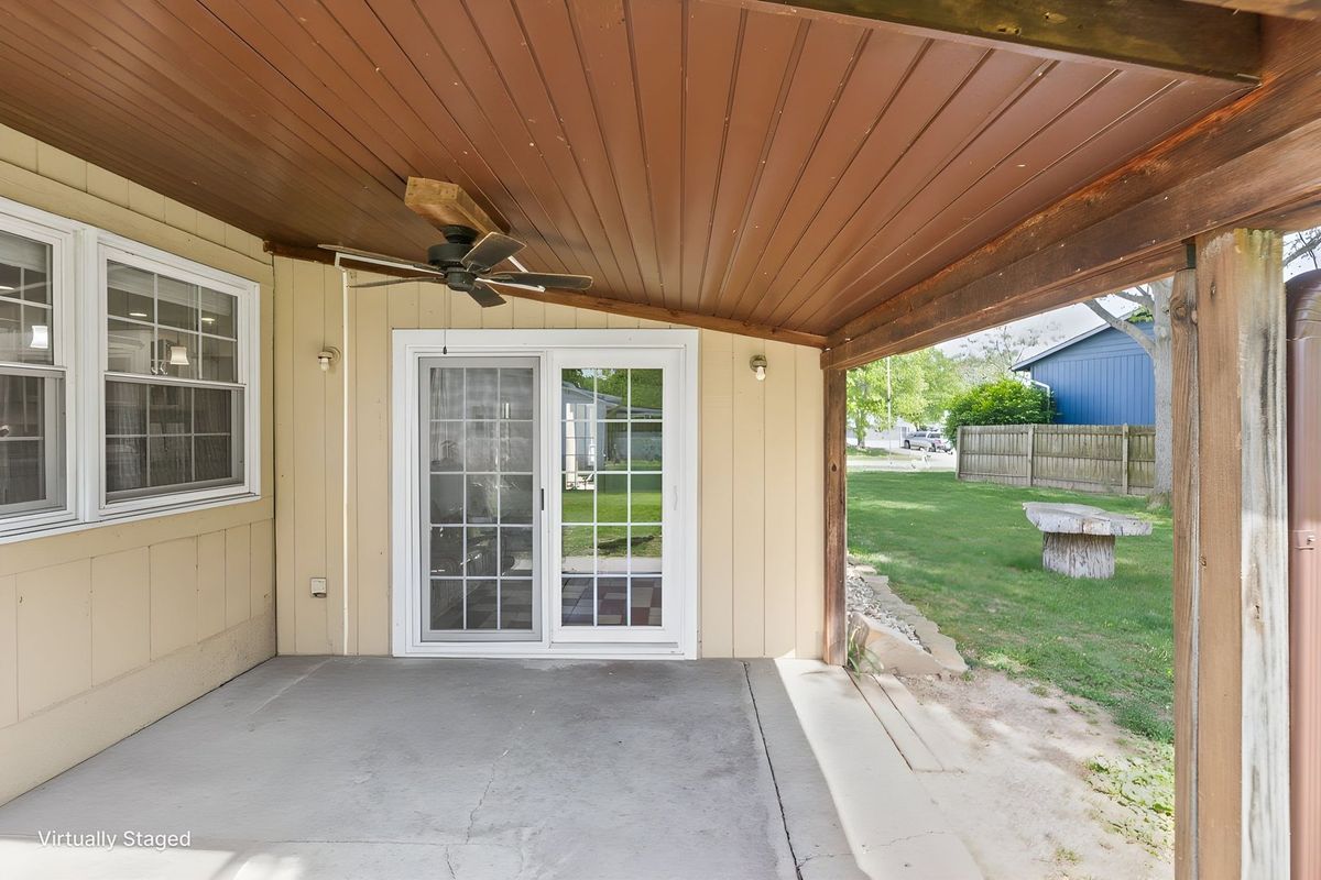 4401 Woodglen Lane, Mt Vernon, IL 62864