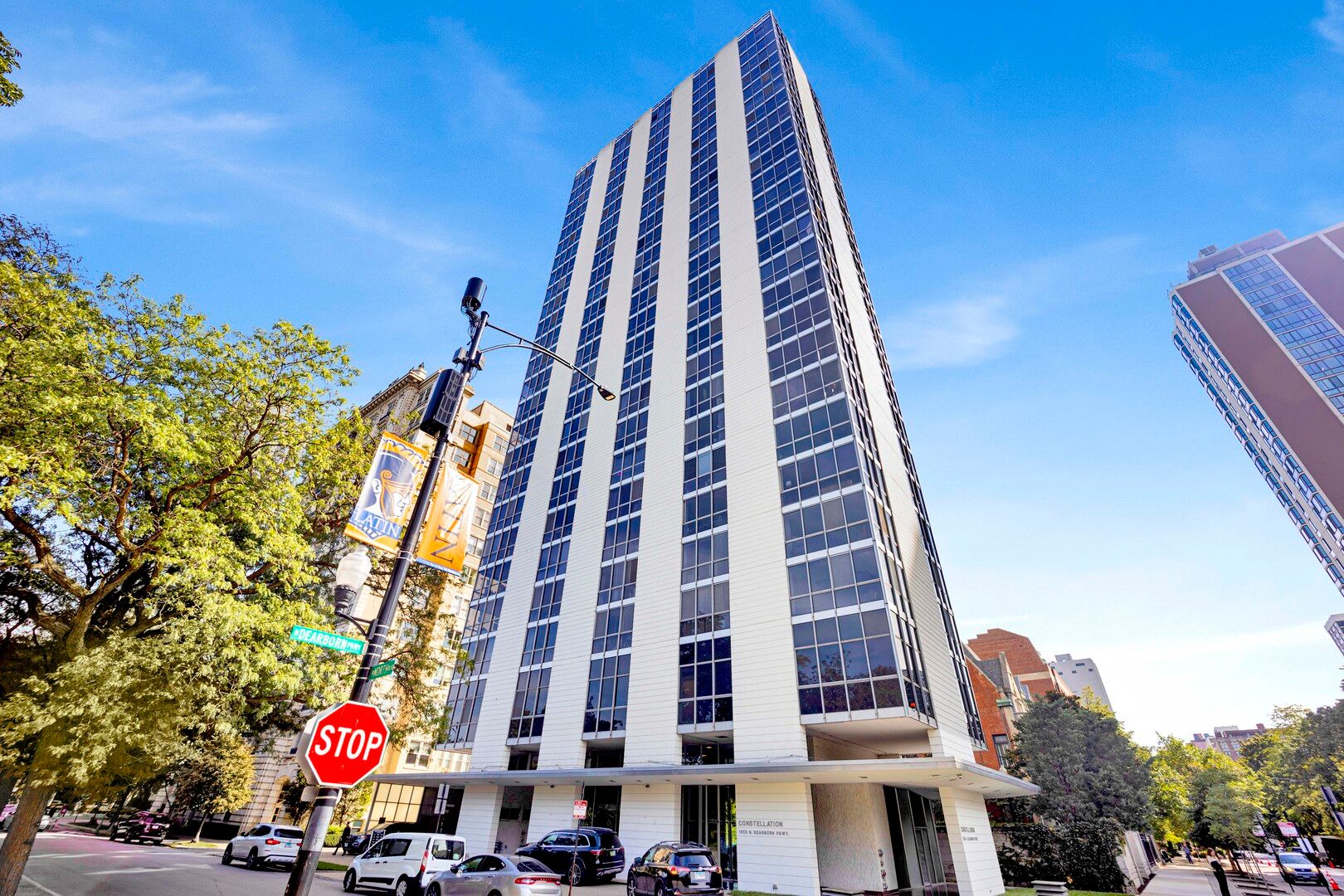 1555 N Dearborn Parkway #8C — Chicago, IL 60610