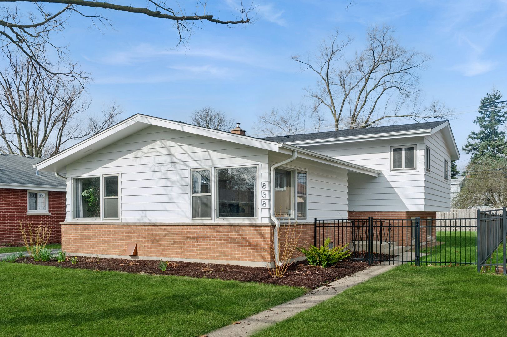 838 S Saylor Avenue — Elmhurst, IL 60126