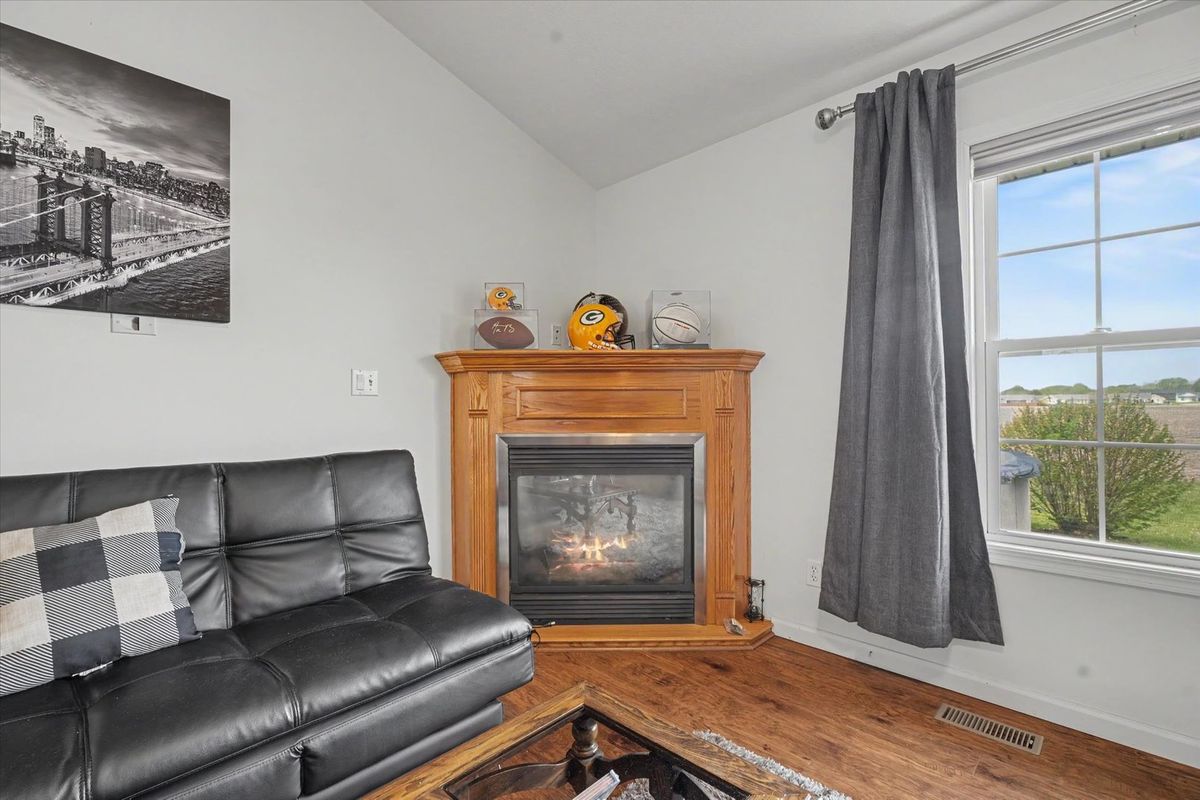 2705 Fieldcrest Drive, Urbana, IL 61802