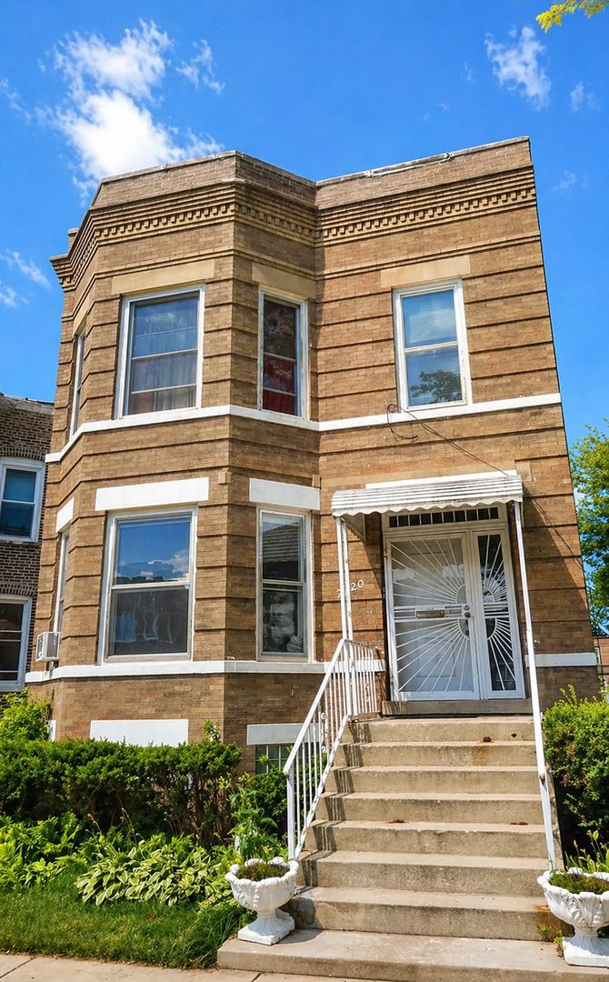 7220 Rhodes Avenue, Chicago, IL 60619
