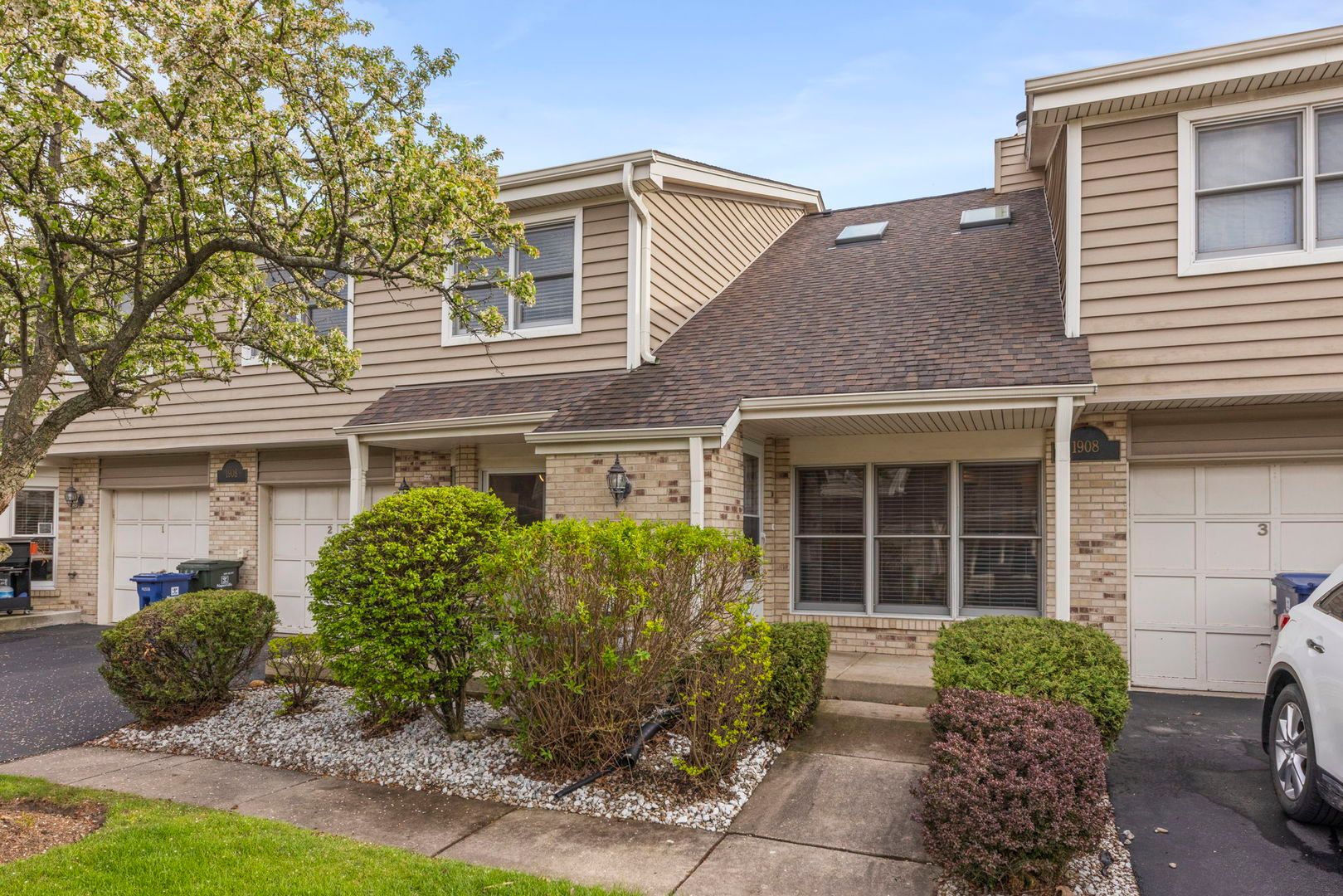 1908 Wisteria Court #2 — Naperville, IL 60565