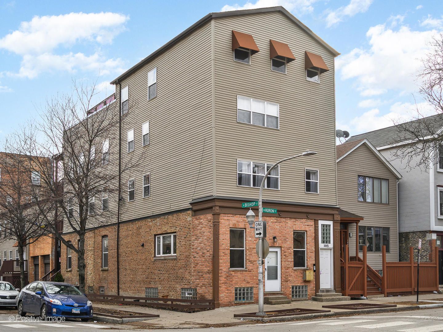 1445 Huron Street — Chicago, IL 60642