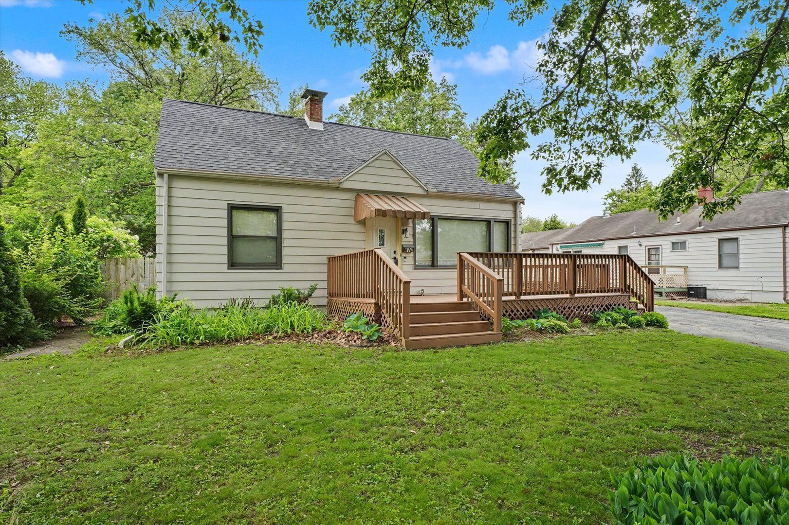 610 S Western Avenue — Champaign, IL 61821