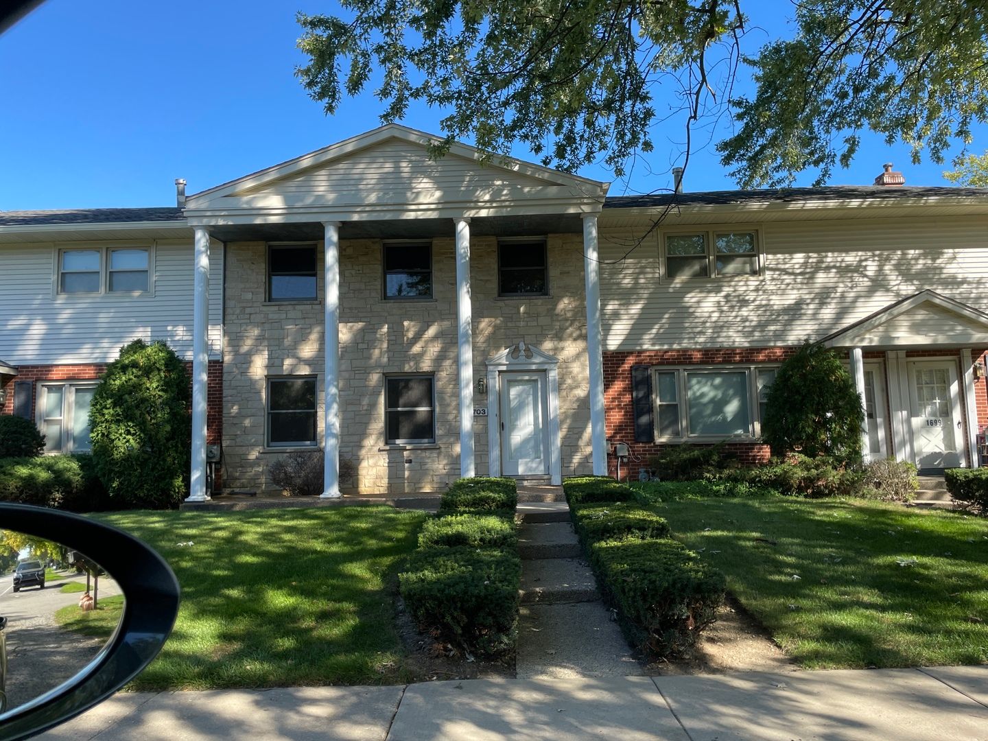 1703 Winnetka Road — Northfield, IL 60093