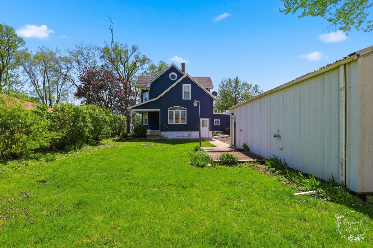 395 E 1st Avenue, Clifton, IL 60927