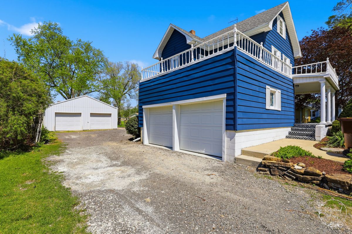 395 E 1st Avenue, Clifton, IL 60927