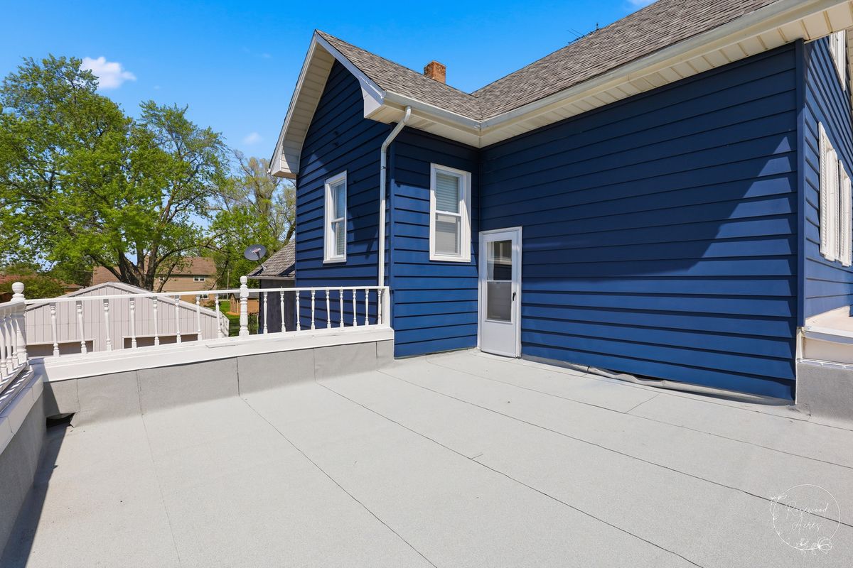 395 E 1st Avenue, Clifton, IL 60927