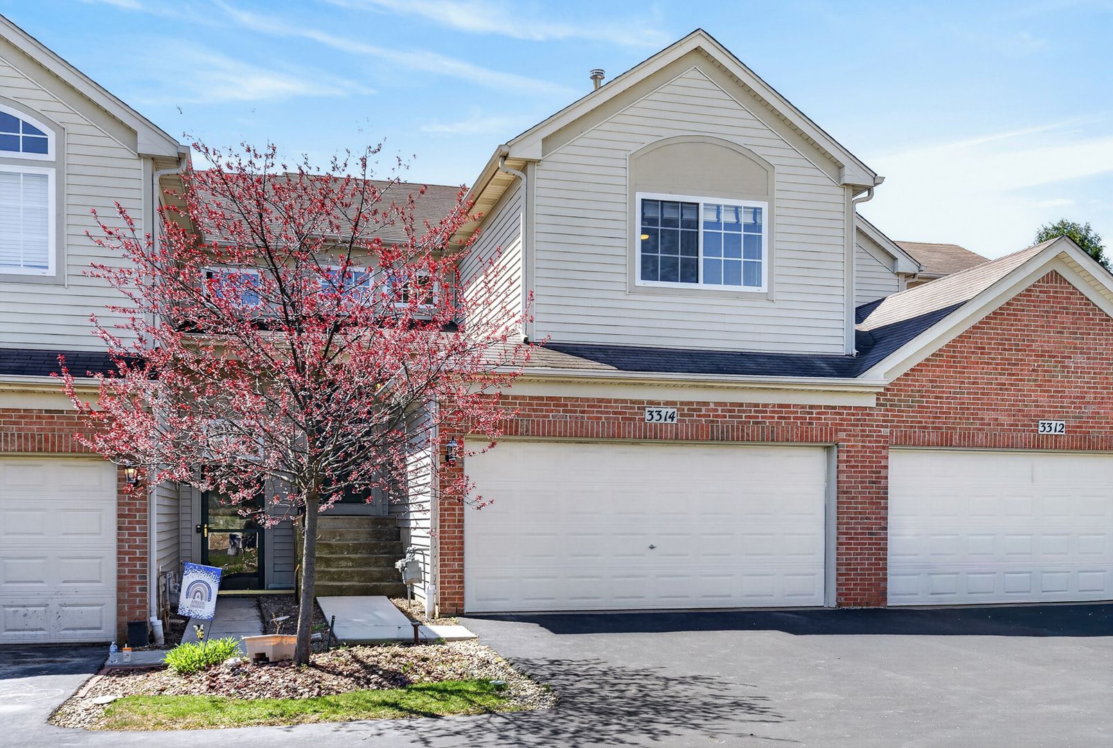 3314 Blue Ridge Drive #3314 — Carpentersville, IL 60110