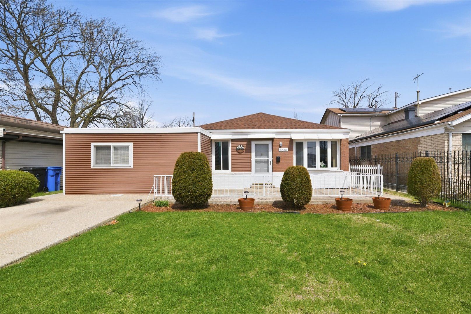 4540 W 84th Place — Chicago, IL 60652