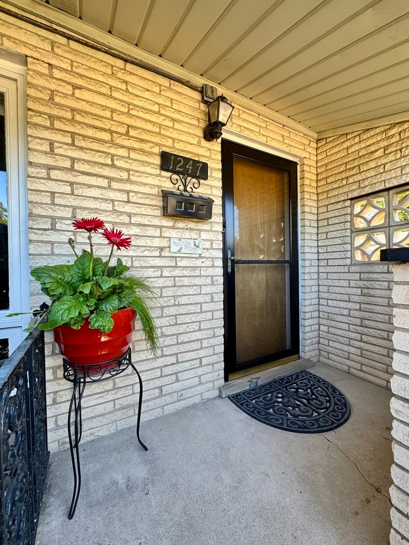 1247 S Mannheim Road #3, Westchester, IL 60154
