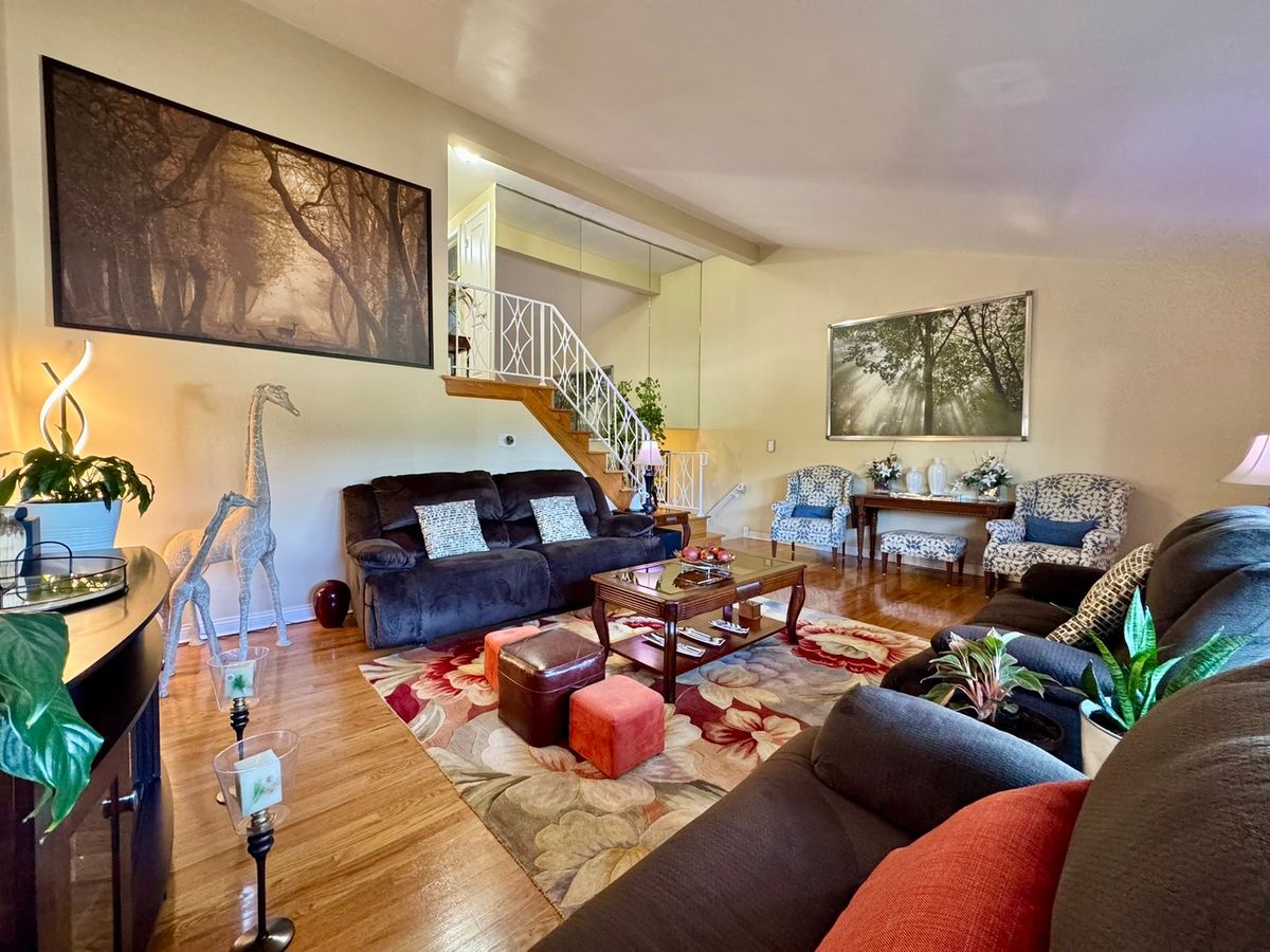 1247 S Mannheim Road #3, Westchester, IL 60154